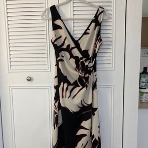H&M Black and Cream Asymmetrical Dress - great for any even.